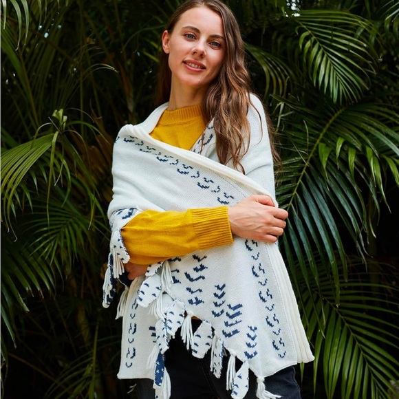 BOHO Hedwig OWL‎ Wings Knit Fringed Winter Shawl Sweater Scarf Unique Gift NEW! - Picture 4 of 11